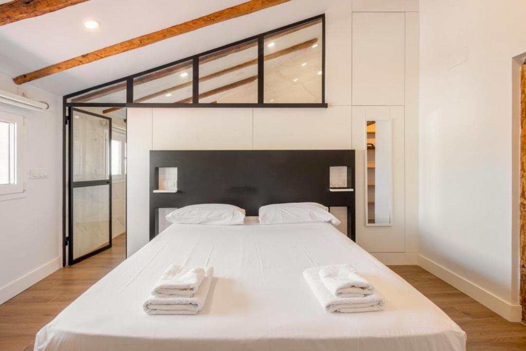 Bright Duplex- 1Bd 1,5 Bth - Sol Apartment มาดริด ภายนอก รูปภาพ